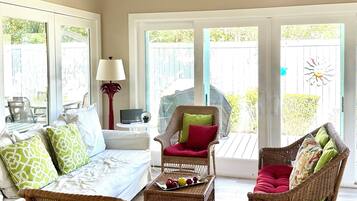 Smart TV, fireplace, DVD player, books