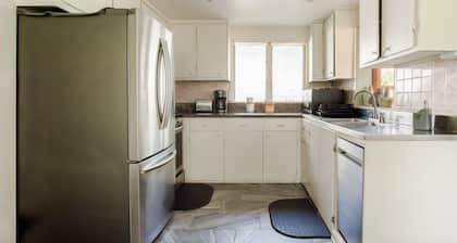 Escape to the Big Island! Honomƫ Haven - 5bd/2ba At the Gateway to Akaka Falls