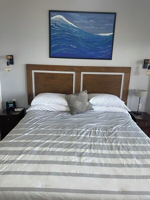 1 bedroom, iron/ironing board, WiFi, bed sheets - OCEAN VIEW! HEAR THE WAVES! 5th floor, overlooking pool in PRIVATE resort in CSL (Cabo San Lucas)