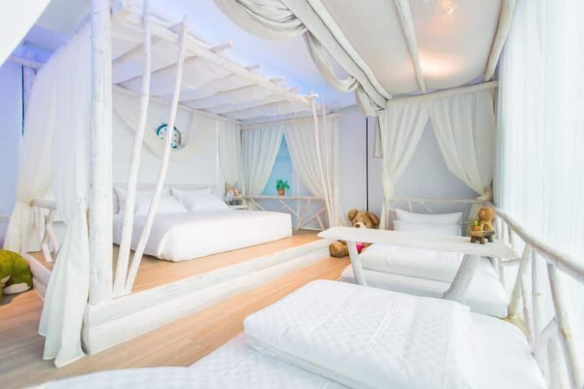 Blackout curtains, rollaway beds, free WiFi