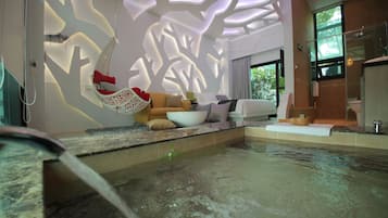 Standard Double Room (Forrest) | Deep-soaking bathtub