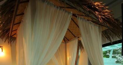 Maple House Riverside