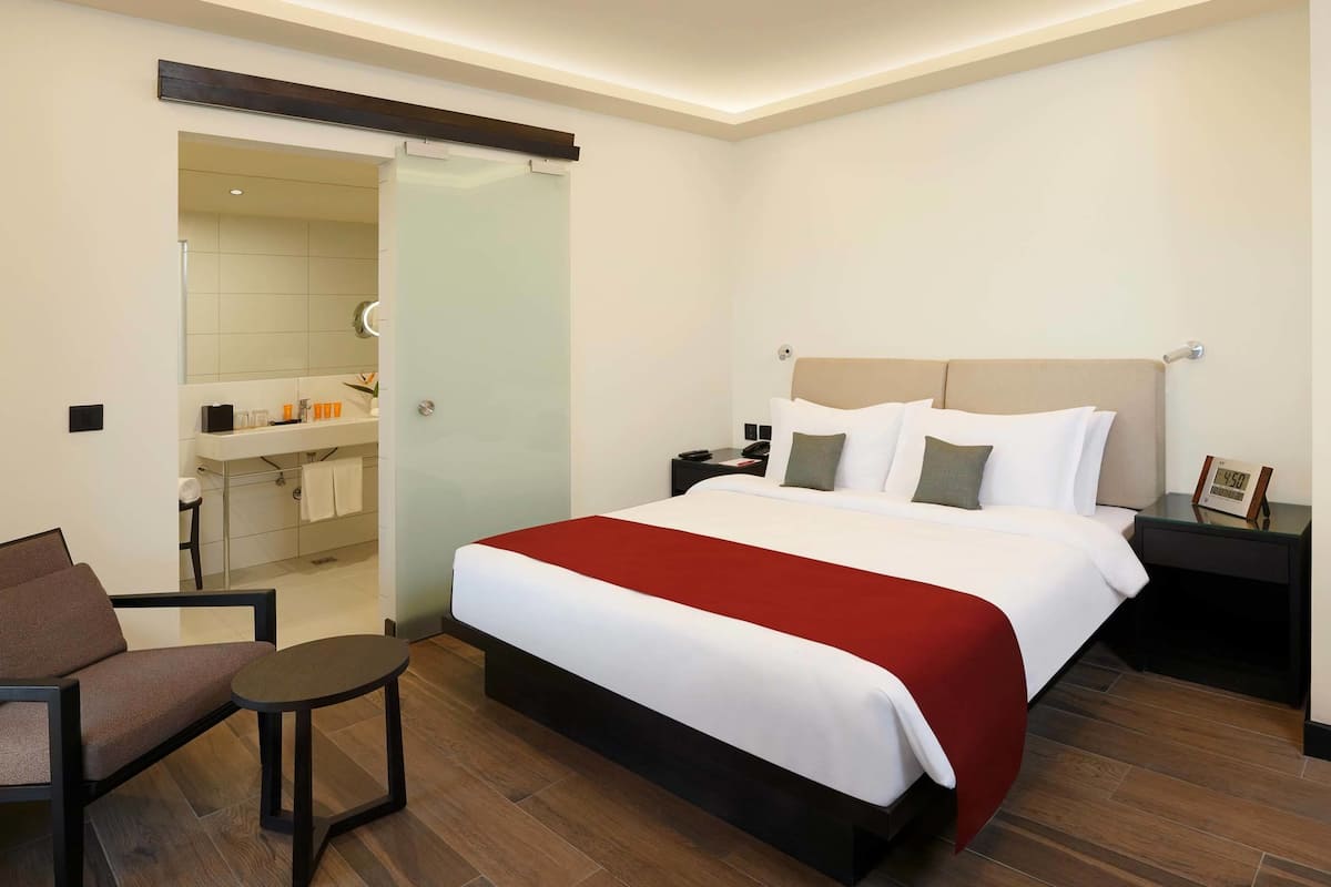 Premium bedding, pillowtop beds, minibar, in-room safe