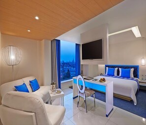 Superior Room | Minibar, in-room safe, desk, soundproofing - Barsana Boutique Hotel (Kolkata)