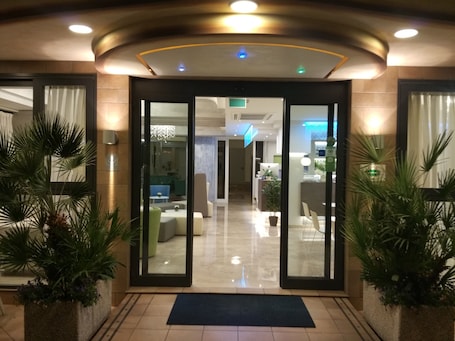 Entrada de la propiedad. Hotel Adele