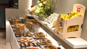 A buffet with various food items including salads, meats, and desserts. - Hotel Adele (Bellaria-Igea Marina)