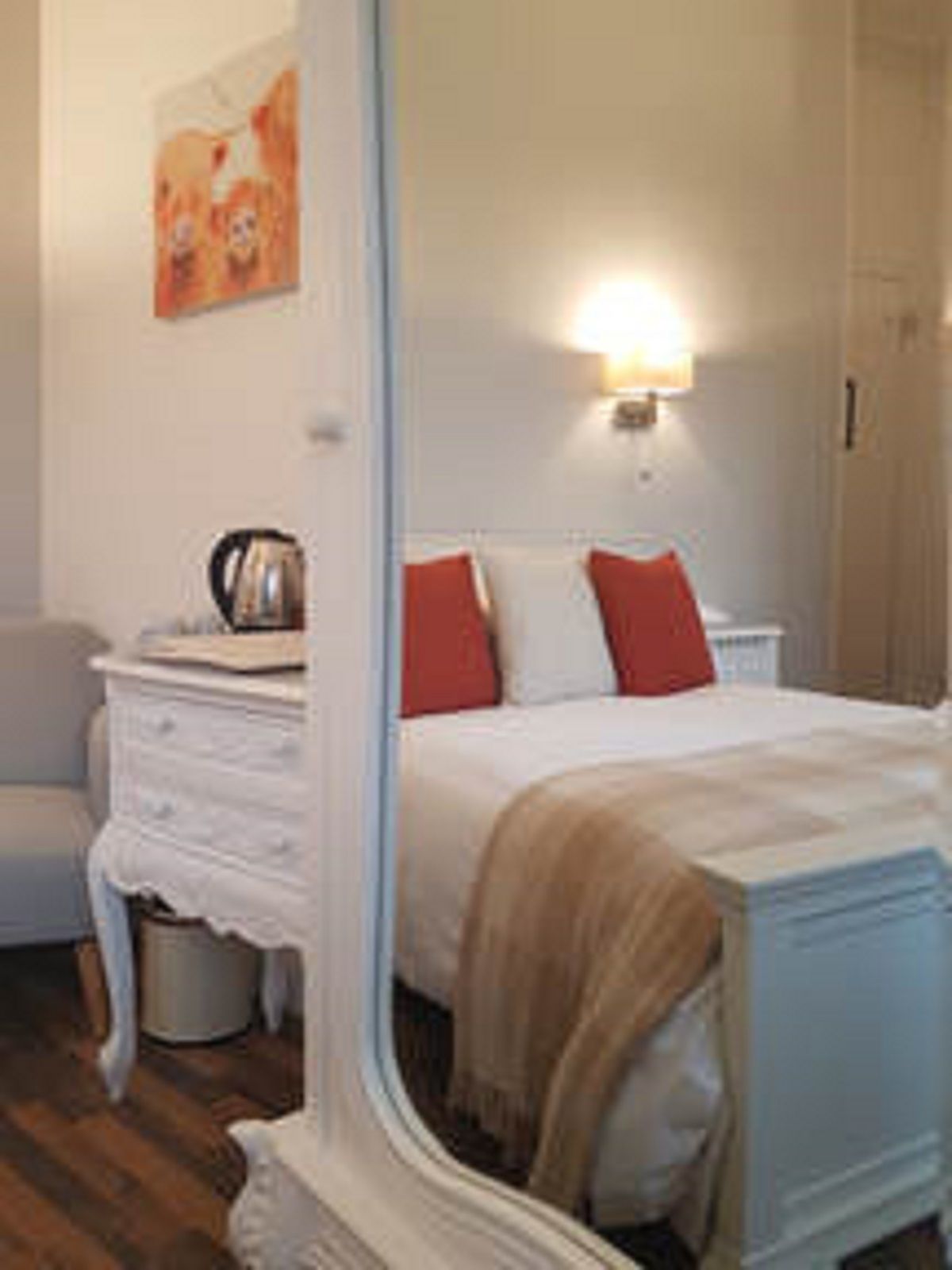 double room | desk, iron/ironing board, free wifi, bed sheets