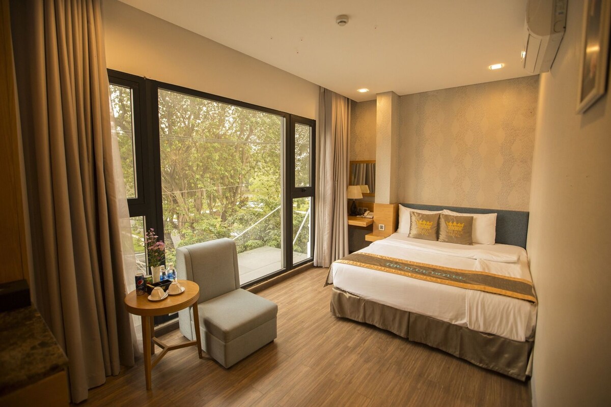 Allergikerbettwaren, Betten mit Memory-Foam-Matratzen, Schreibtisch