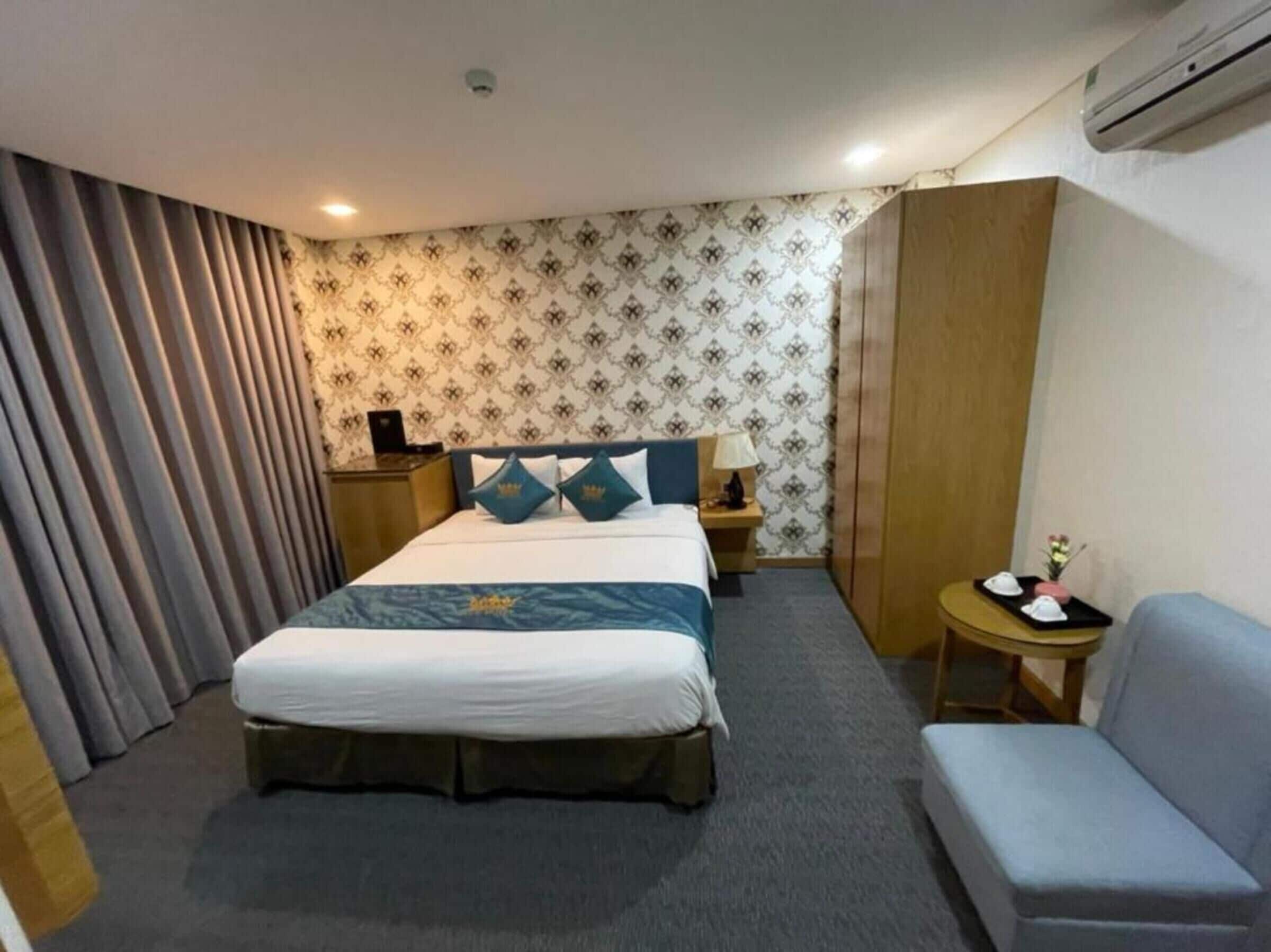 Photo - The Blue Hotel