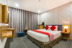 Suite Deluxe | Bureau, Wi-Fi gratuit