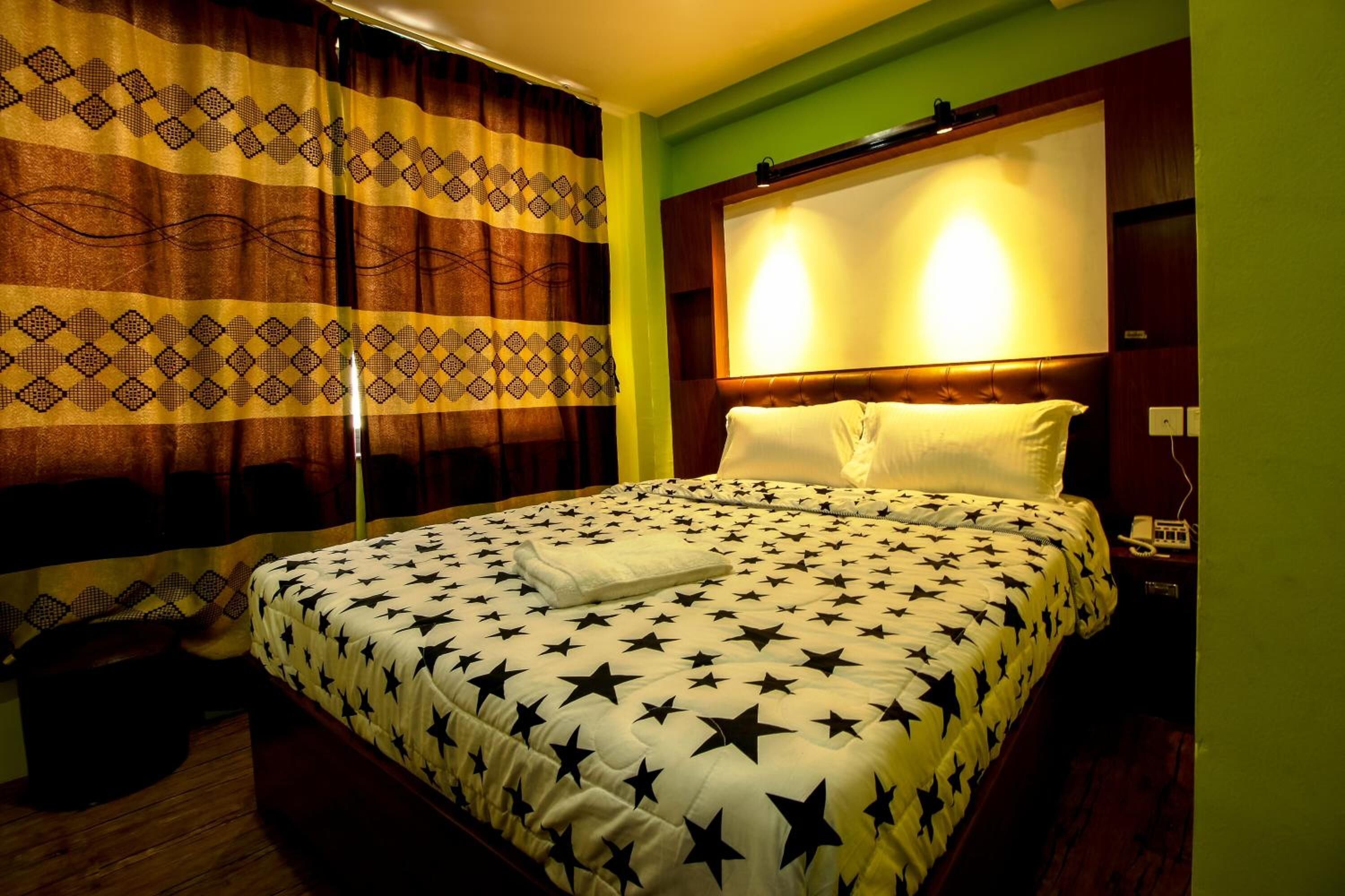 Foto - Everest Holiday Inn