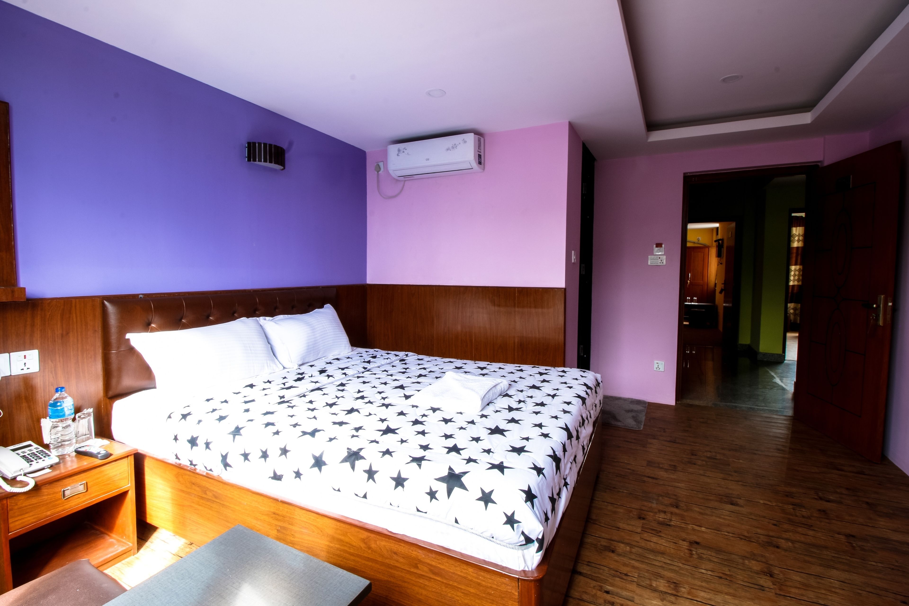 Foto - Everest Holiday Inn