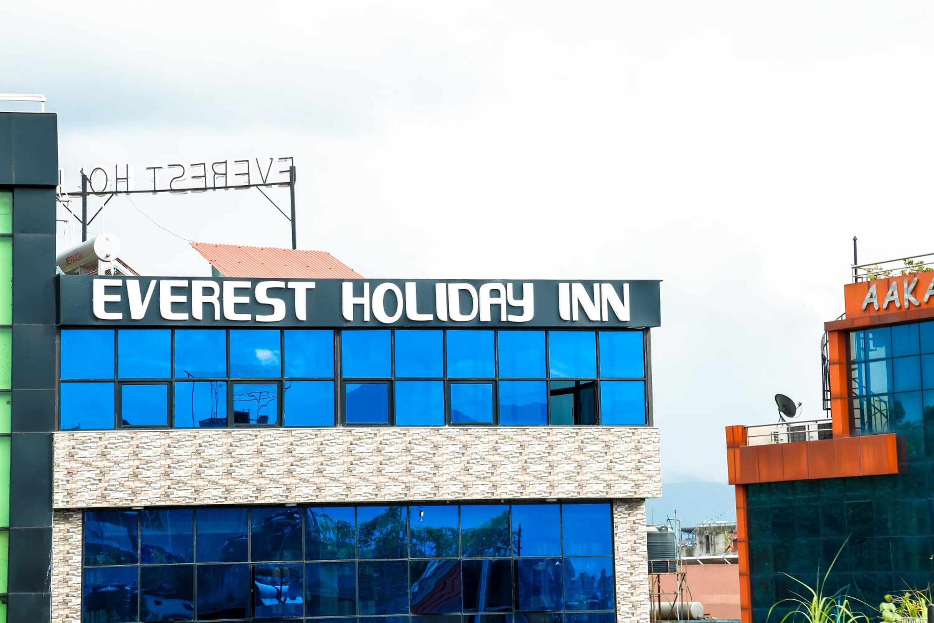 Foto - Everest Holiday Inn