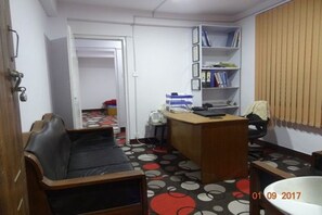 Business center - Distinctive Nepal Home Stay (Kathmandu)