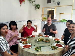 Breakfast area - Ba Dat Homestay Q6 (Ho Chi Minh City)