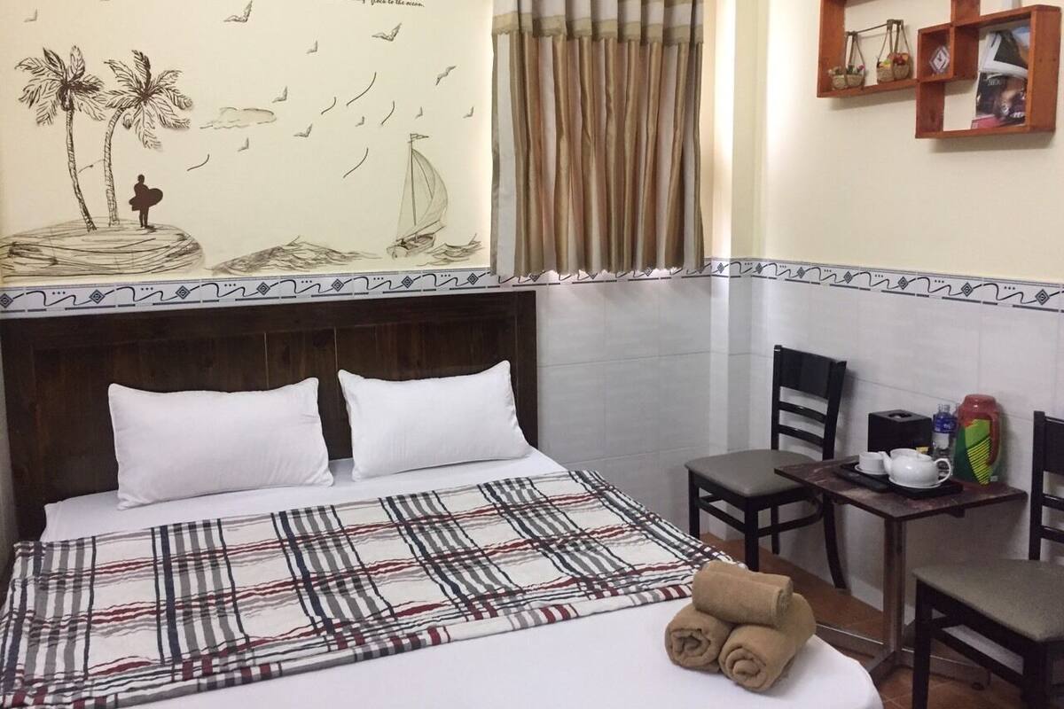 Deluxe Room | Premium bedding, desk, WiFi (free)