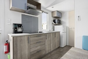 Standard Mobile Home | Private kitchen