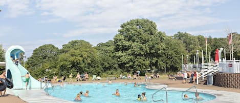 Piscina stagionale all'aperto