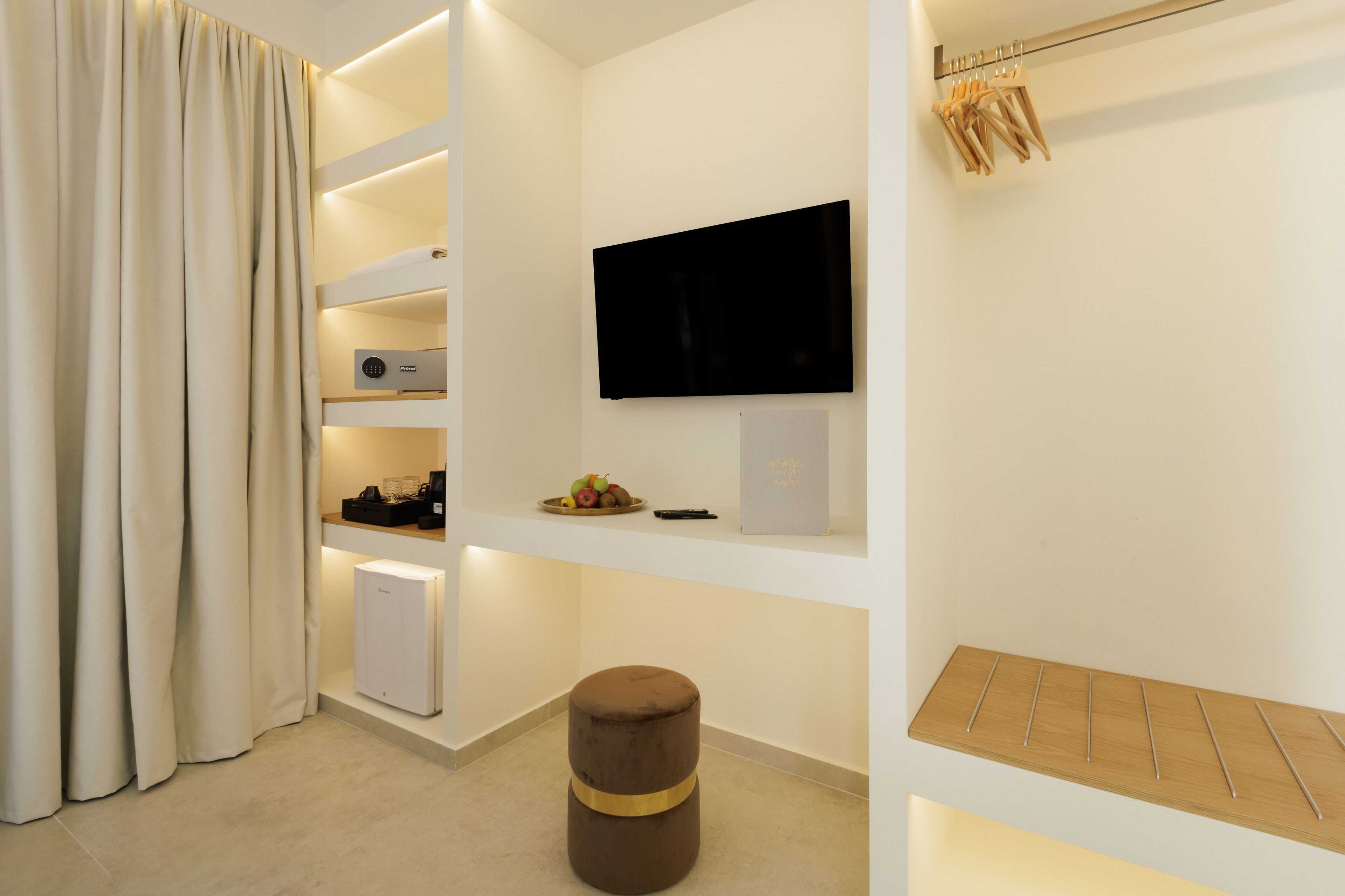 premium double room | 1 bedroom, minibar, in-room safe, desk