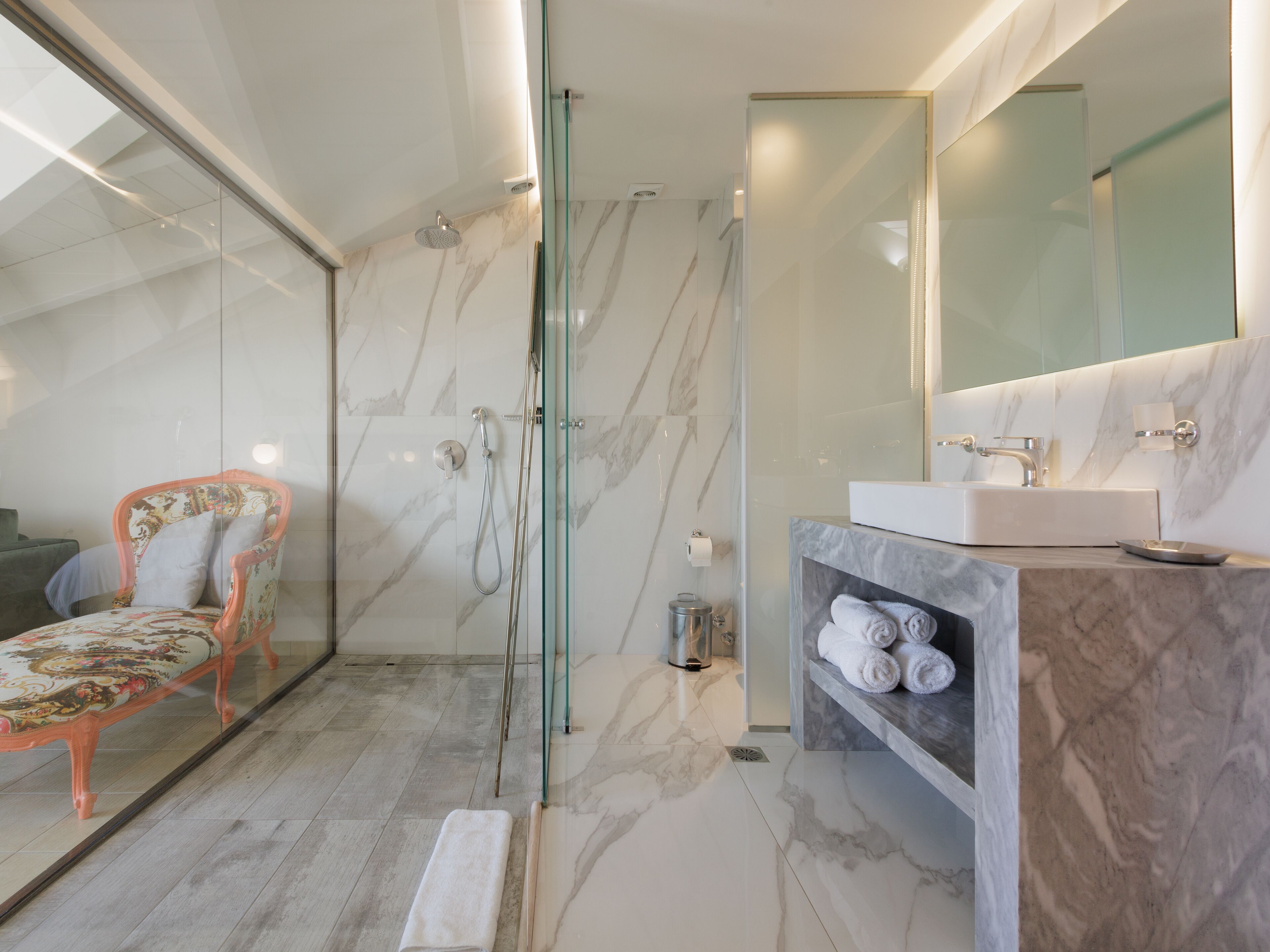 deluxe loft suite | 1 bedroom, minibar, in-room safe, desk