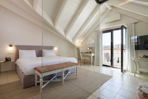 Deluxe Loft Suite