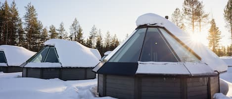 Aurora Cabin | 1 bedroom, soundproofing, free WiFi, bed sheets