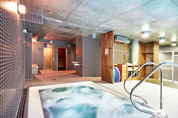 Bañera de hidromasaje interior