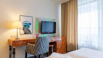 1 bedroom, premium bedding, desk, iron/ironing board