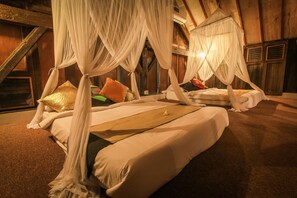 1 bedroom, desk, free wired Internet, bed sheets - Rumah Nyaman Villa (Canggu)