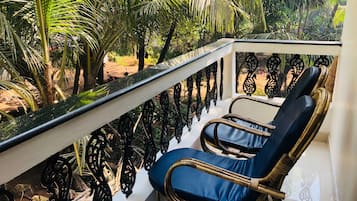 Premium Double Room, 1 King Bed | Balcony