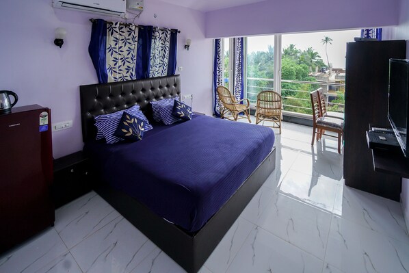Luxury Double Room, 1 Double Bed, Bathtub, Sea View