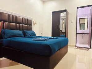 Deluxe Double Room, 1 Double Bed, Private Bathroom | In-room safe, blackout drapes, free WiFi, bed sheets - Swati Hotel (Arambol)