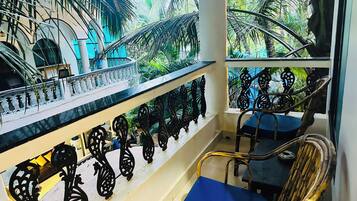 Deluxe Double Room, 1 Double Bed, Private Bathroom | Balcony view