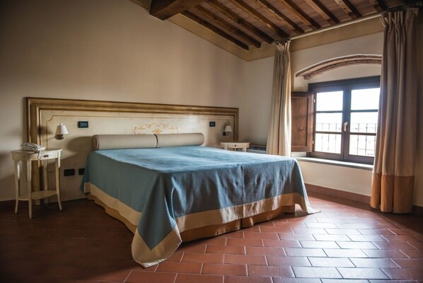 Standard Double Room | Premium bedding, desk, iron/ironing board, cribs/infant beds
