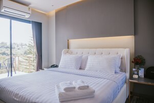 In-room safe, free WiFi