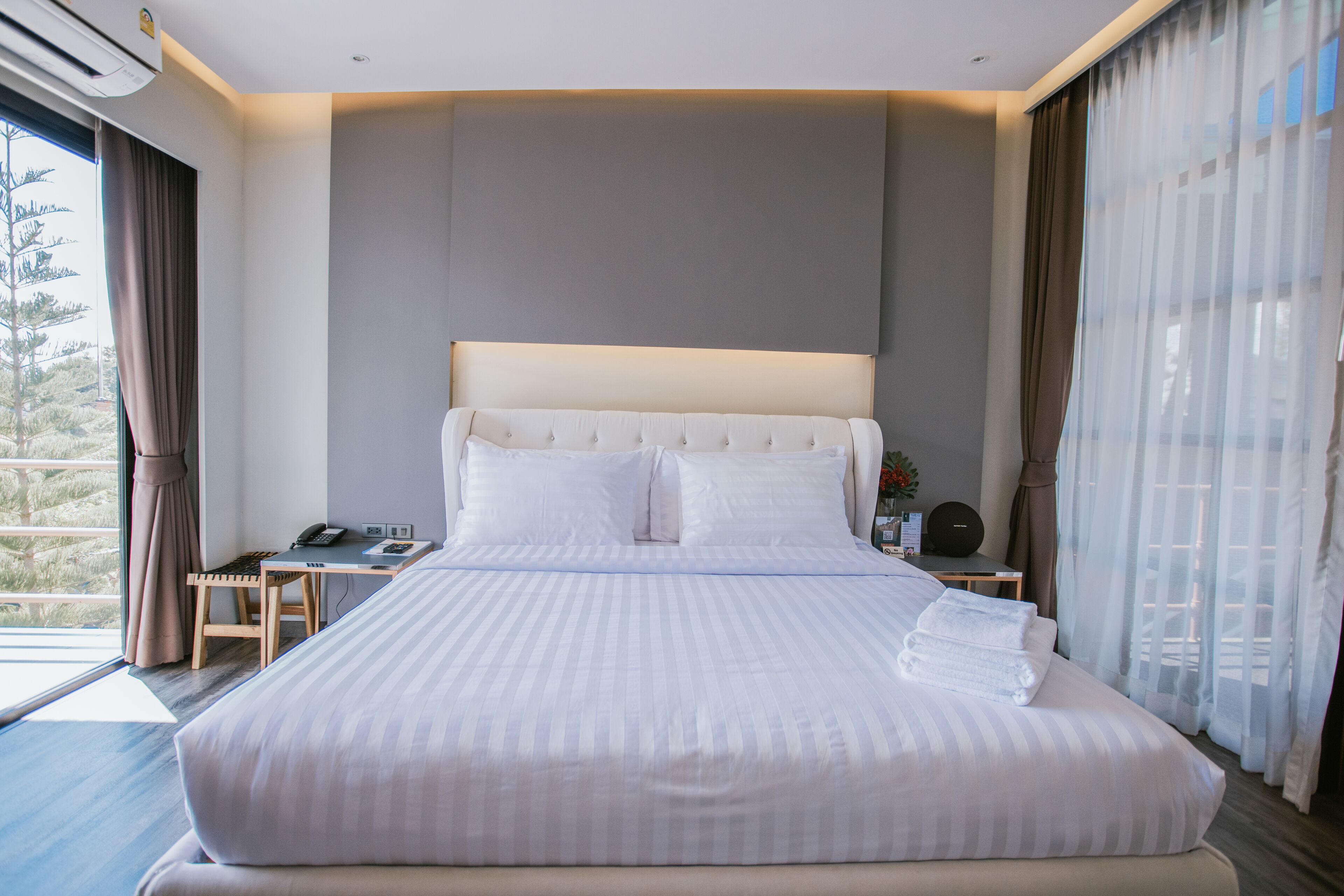 Exclusive Loft, 1 Bedroom, Non Smoking, Resort View | In-room safe, free WiFi