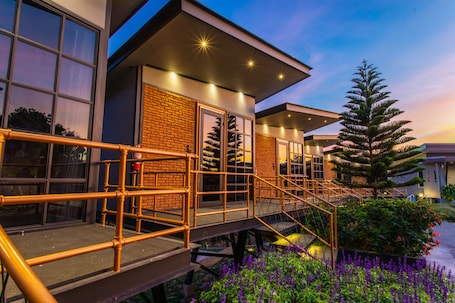 Exclusive Loft, 1 Bedroom, Non Smoking, Resort View | In-room safe, free WiFi