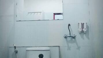 Suihku, bidee, pyyhkeet, saippua