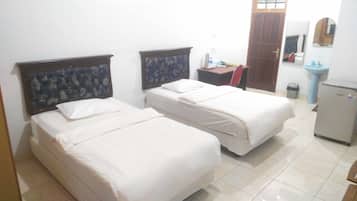 Desk, free WiFi, bed sheets