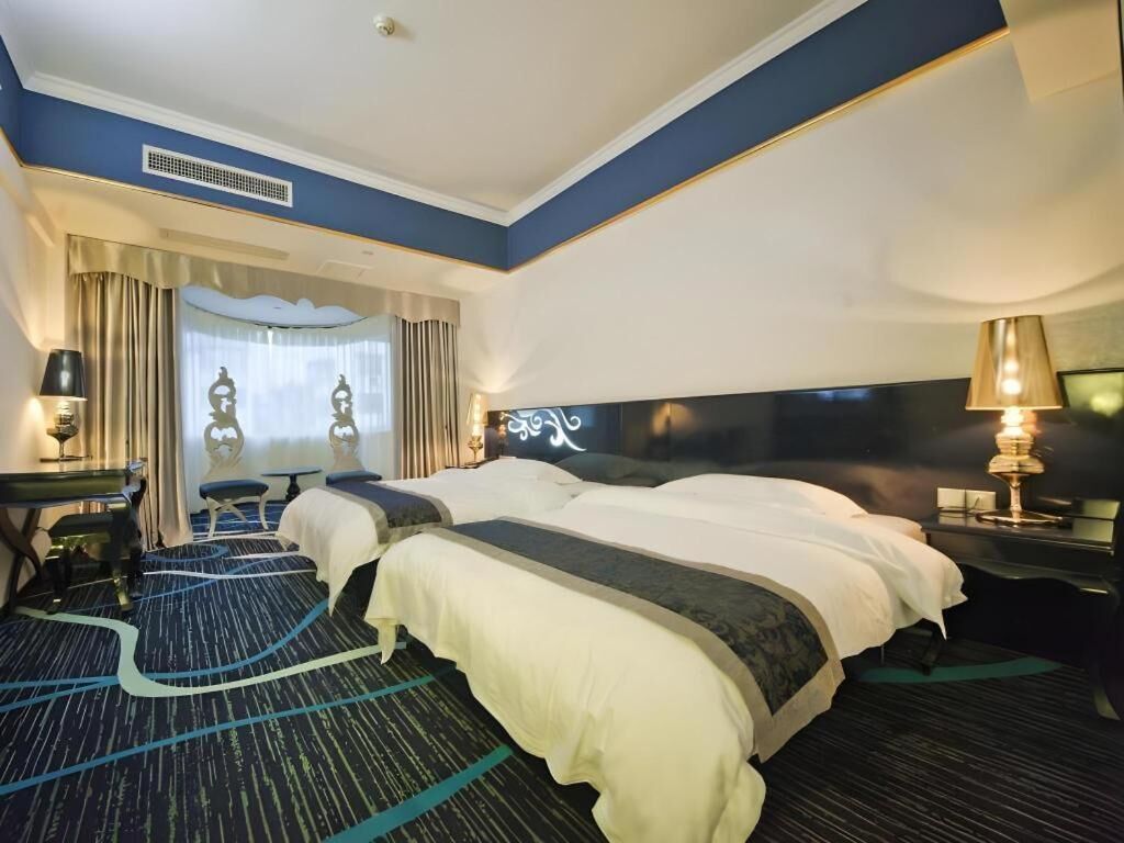 Deluxe Twin Room | Desk, blackout drapes, WiFi (free)