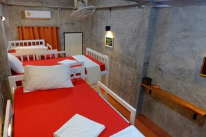 6-Bed Mixed Dormitory  - White Jail Hostel (Koh Tao)