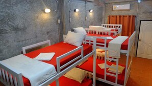 6-Bed Mixed Dormitory  - White Jail Hostel (Koh Tao)