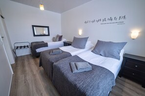 4 bedrooms, desk, soundproofing, free cots/infant beds - Lynghagi House - Lava Water (Eyja- og Miklaholtshreppur)