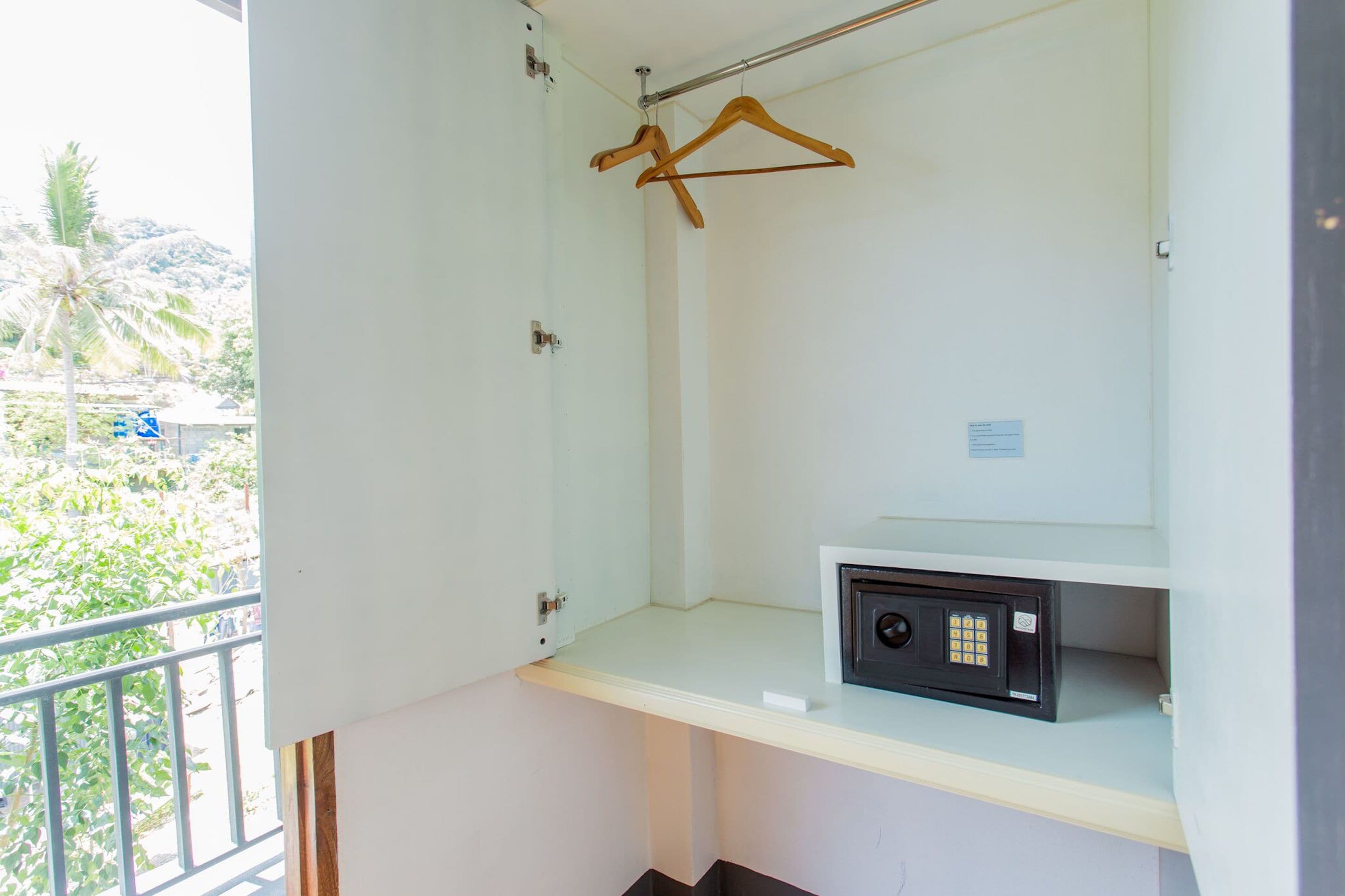 1 bedroom, minibar, in-room safe, blackout curtains