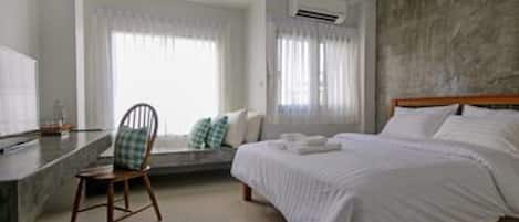 Standard Room | In-room safe, free WiFi