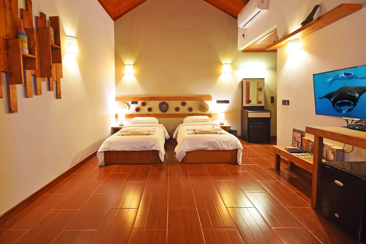 Superior Bungalow, 1 Double or 2 Twin Beds, Garden View, Garden Area | 1 bedroom, minibar, desk, blackout drapes