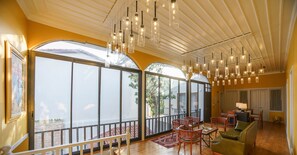 Lobby sitting area - Delight Deluxe Hotel (Antalya)