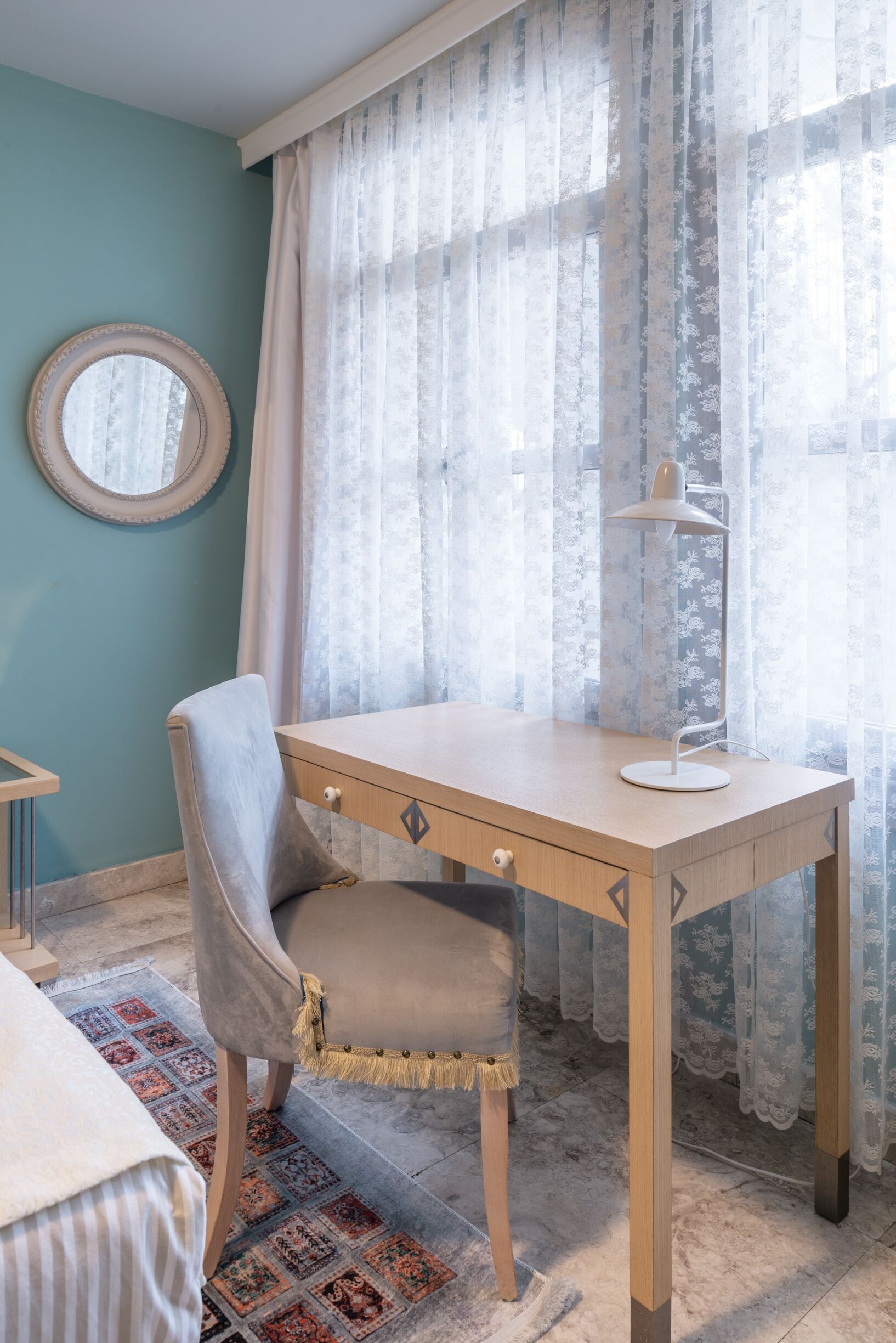 standard double room | minibar, in-room safe, desk, iron/ironing board