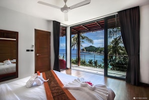 Villa, 1 Bedroom (Solana) | 1 bedroom, in-room safe, desk, iron/ironing board