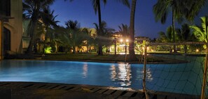 Fassade der Unterkunft – Abend/Nacht